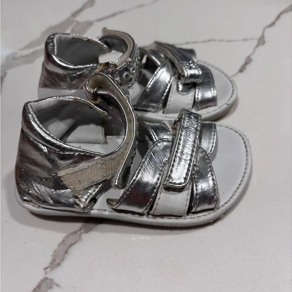 Koala Kids Vintage Shiny Silver Girls Summer Ankle Strap Dress Sandals Size 4